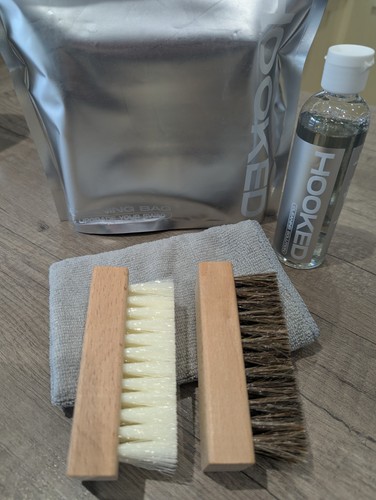 Shoe and trainer - cleaning, kits