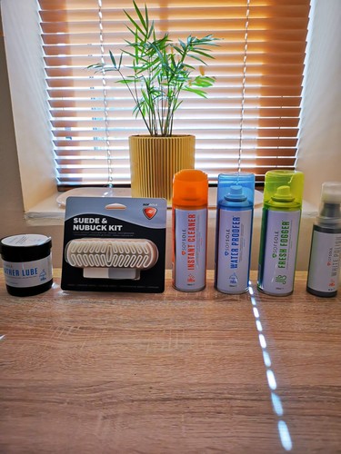 Sneaker shoe cleaner kit - sneaker/shoe,